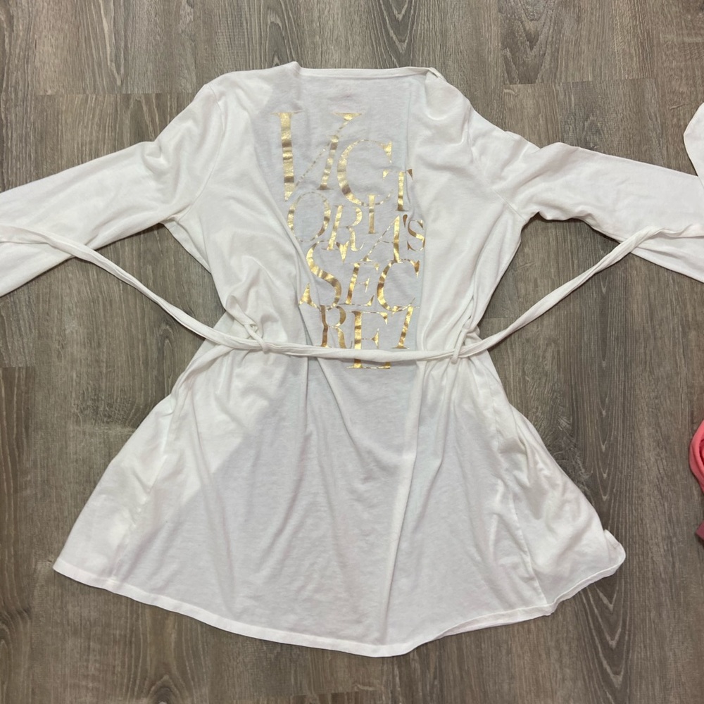 Victoria’s Secret robe🥰